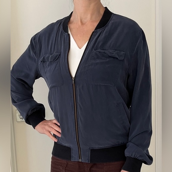 EQUIPMENT FEMME Abbot Silk Bomber Jacket - Picture 8 of 16